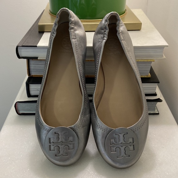 Tory Burch Metallic Minnie Travel Ballet Flat - Size 6 - Picture 7 of 14